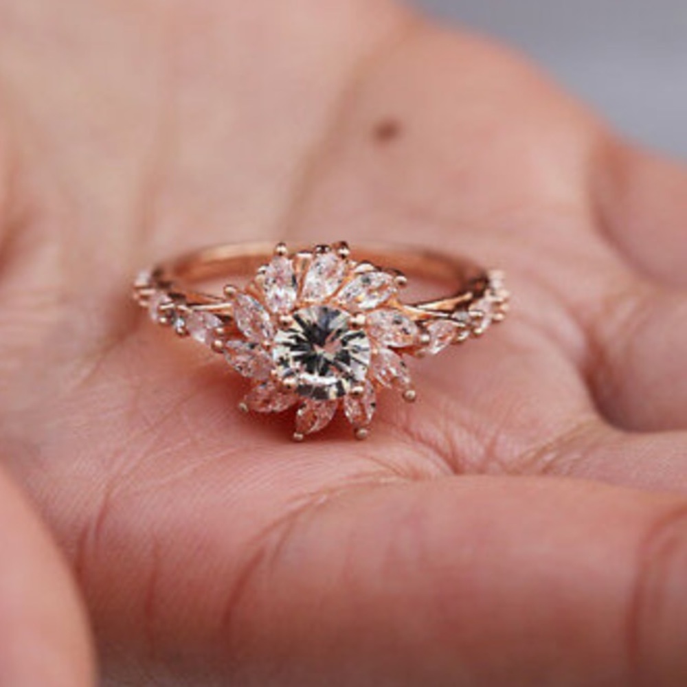 New Rose gold plated gorgeous ring